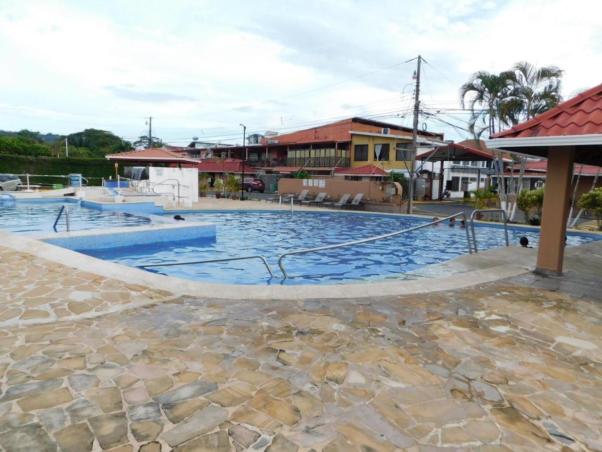 Condo Villa B27 Sleeps Five People - B28 Sleeps Six People - Price Includes Housekeeping Fees Not Taxes - Very Close To The Pool And Beach! Jaco Luaran gambar