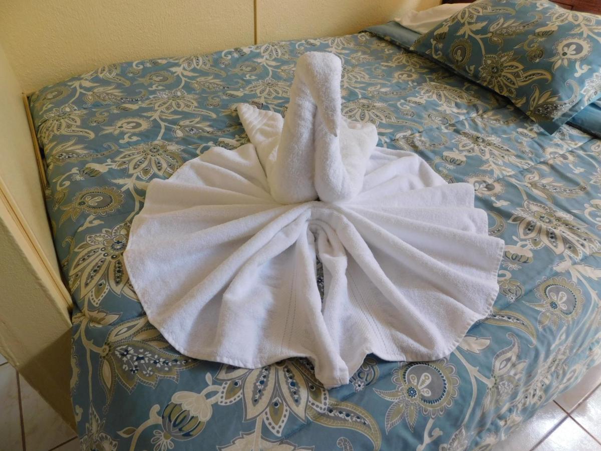 Condo Villa B27 Sleeps Five People - B28 Sleeps Six People - Price Includes Housekeeping Fees Not Taxes - Very Close To The Pool And Beach! Jaco Luaran gambar