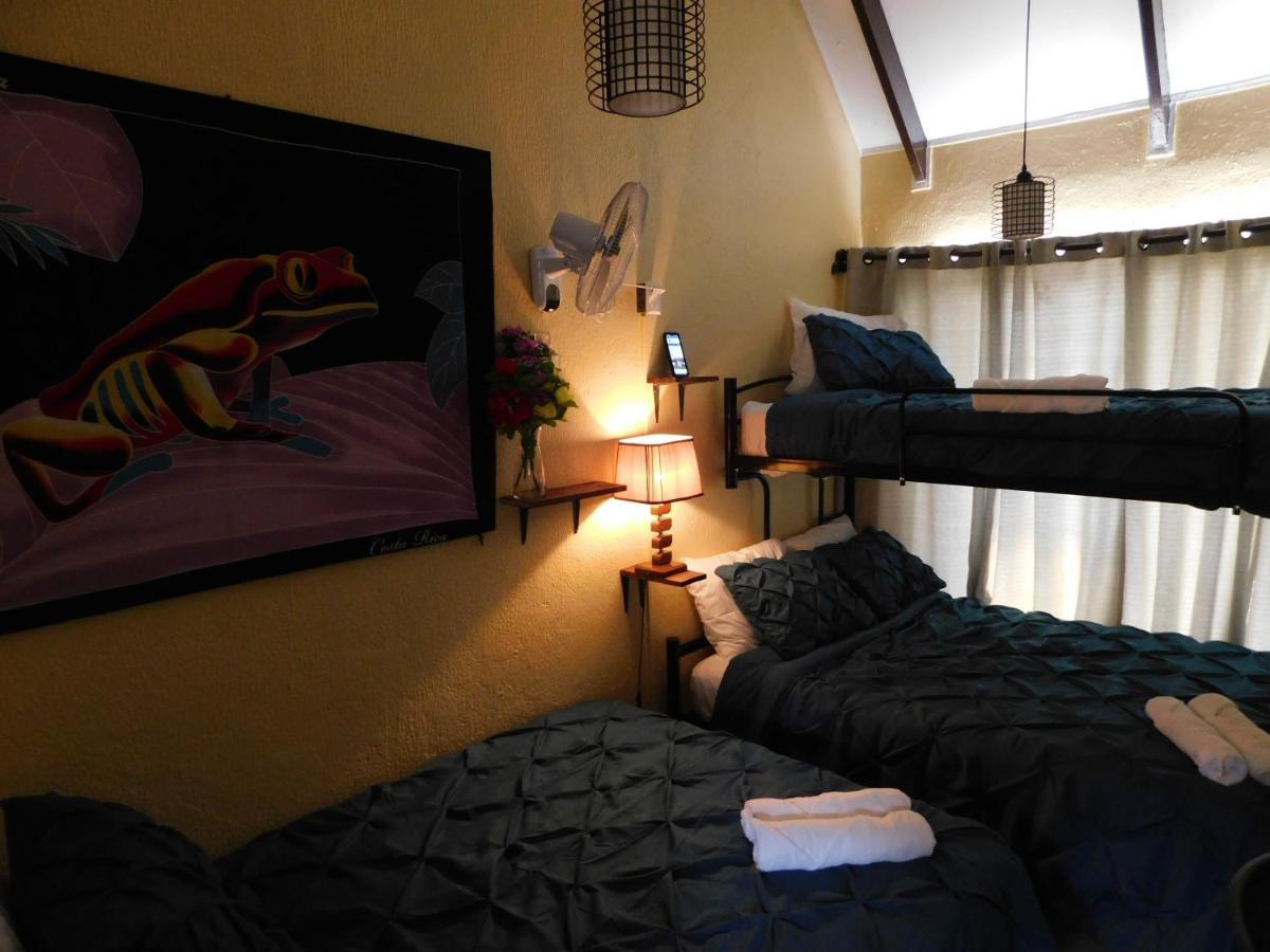 Condo Villa B27 Sleeps Five People - B28 Sleeps Six People - Price Includes Housekeeping Fees Not Taxes - Very Close To The Pool And Beach! Jaco Luaran gambar