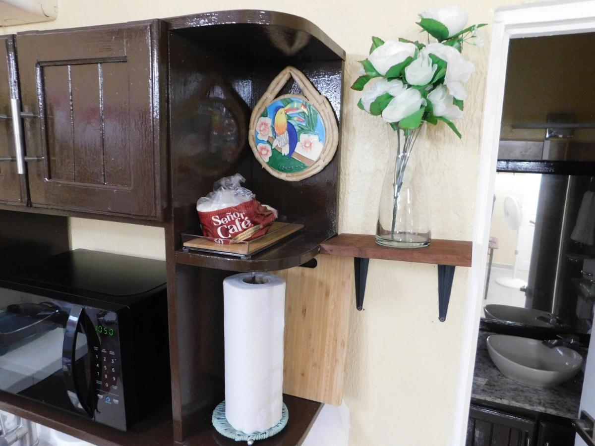 Condo Villa B27 Sleeps Five People - B28 Sleeps Six People - Price Includes Housekeeping Fees Not Taxes - Very Close To The Pool And Beach! Jaco Luaran gambar